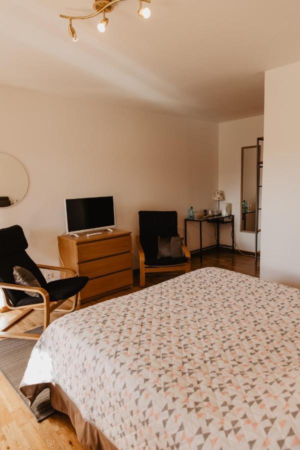 Hotel Les Charmilles De Mormal Landrecies Esterno foto