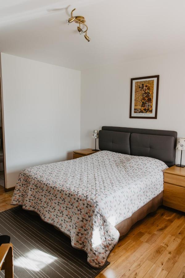Hotel Les Charmilles De Mormal Landrecies Esterno foto