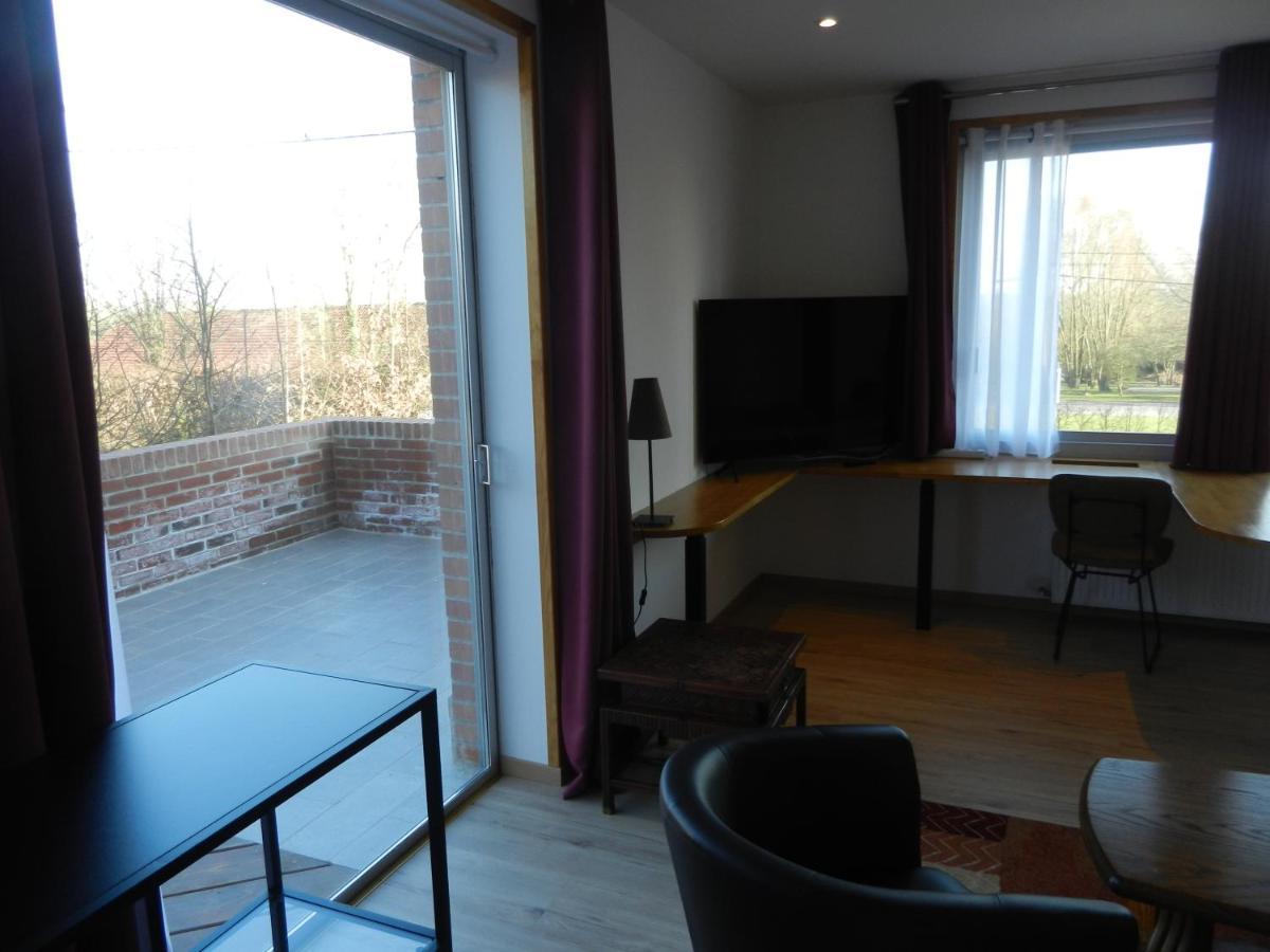 Hotel Les Charmilles De Mormal Landrecies Esterno foto