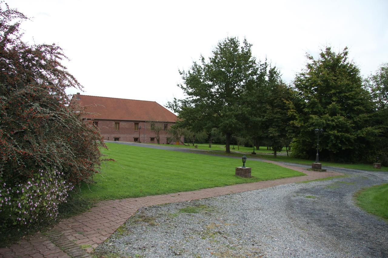 Hotel Les Charmilles De Mormal Landrecies Esterno foto